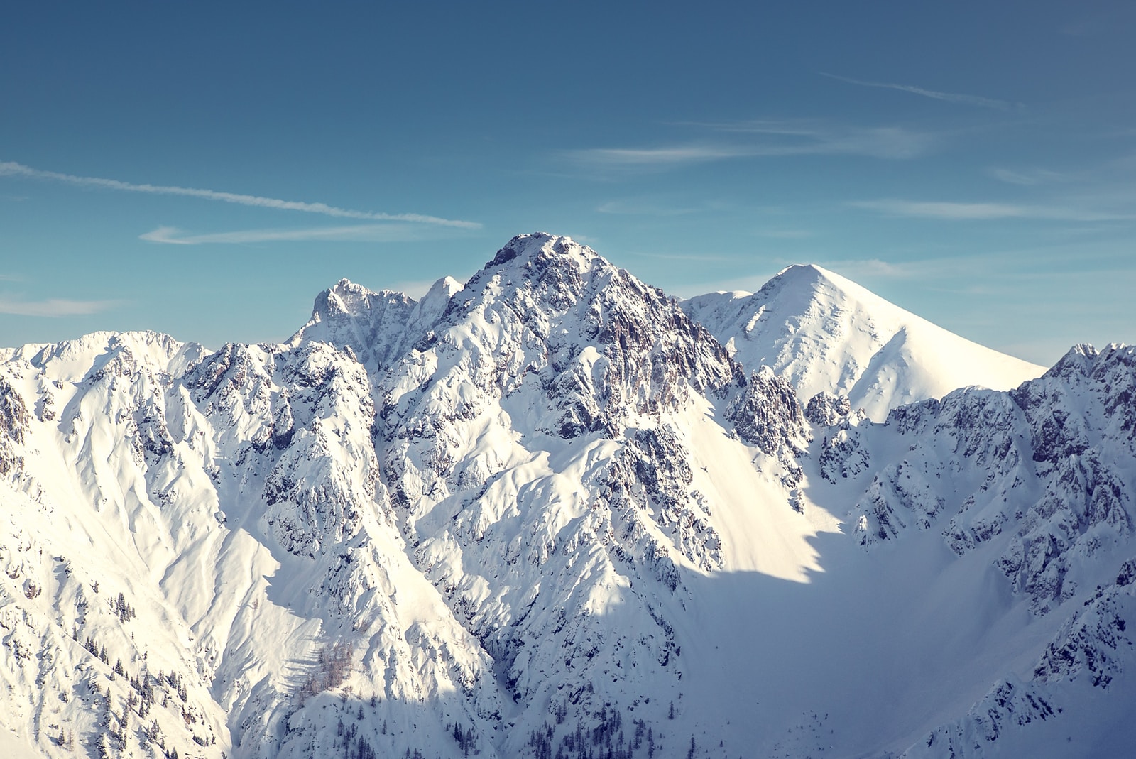 landscape photo of snowy mountain